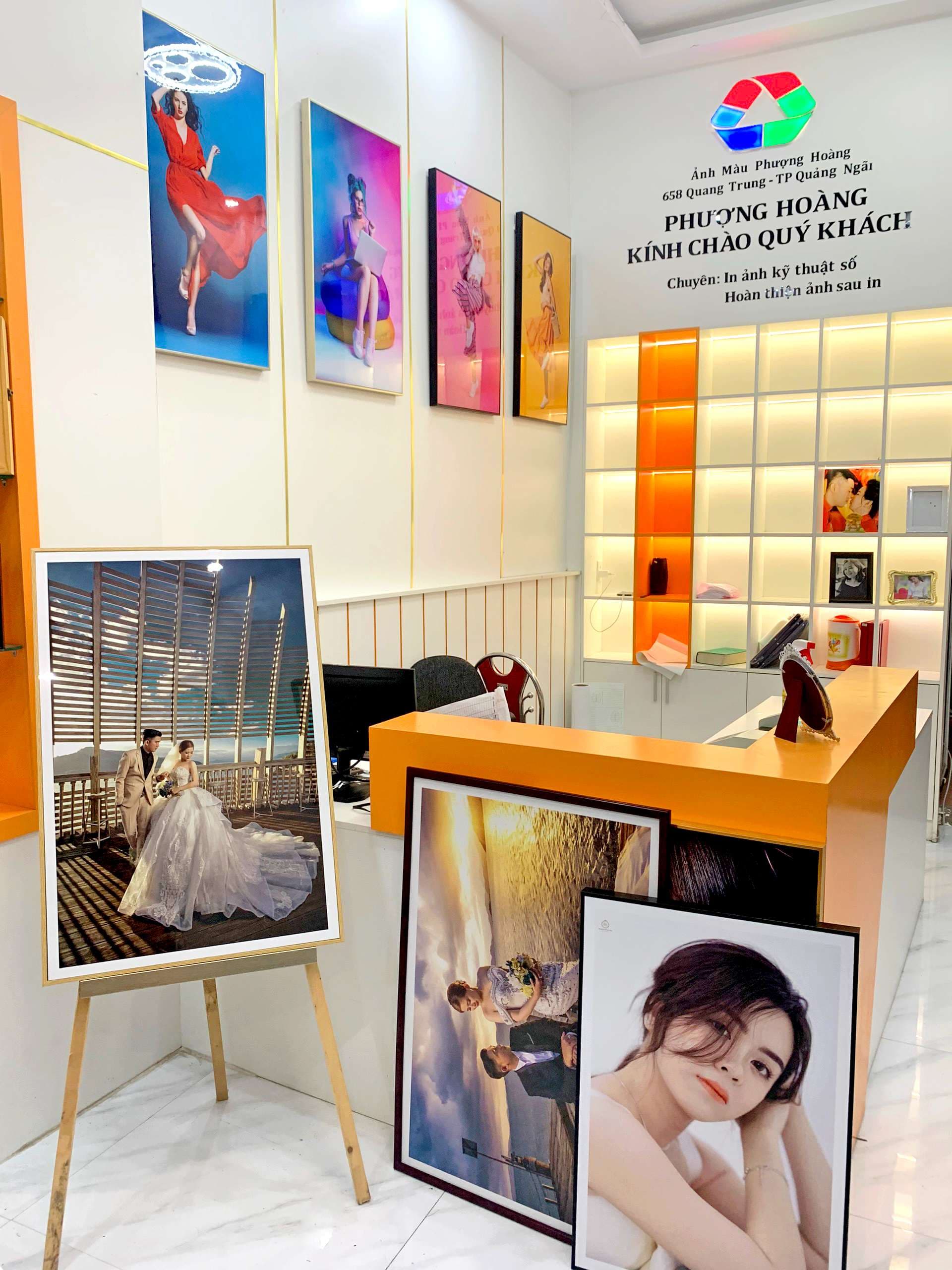 ảnh 4k khung gỗ 3.jpg