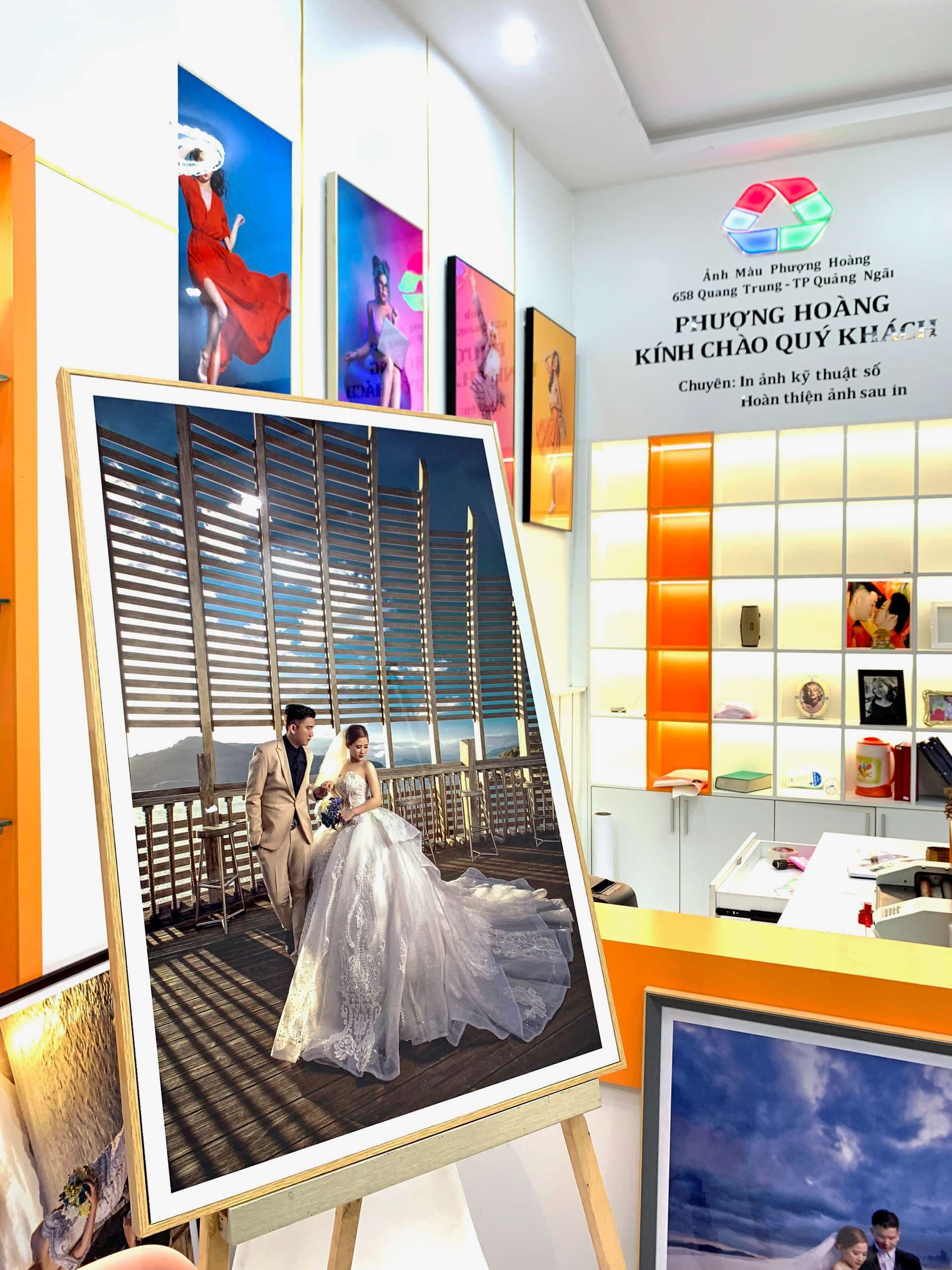 ảnh 4k khung gỗ 4.jpg